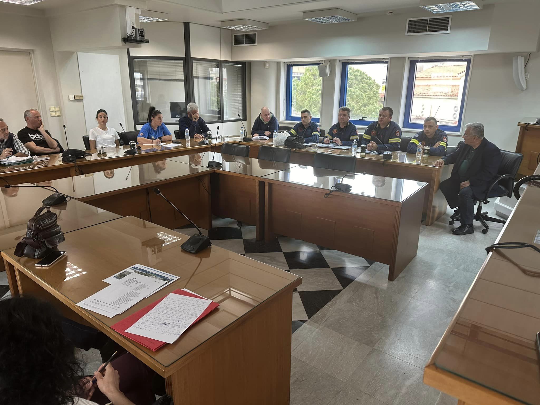 Εικόνα άρθρου: Συνεδρίαση του Τοπικού Επιχειρησιακού Συντονιστικού Οργάνου Πολιτικής Προστασίας στο Δημαρχείο, υπό την προεδρεία του Δημάρχου Λάμπρου Μίχου 22 Απριλίου 2024