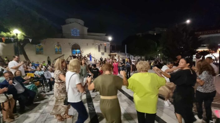 Paradosiako Gledi Opos Palia 1 706x397