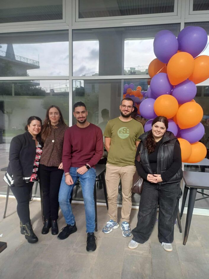 41152505 C046 4254 Ad8e 1f2e400fc4fb 1 706x941