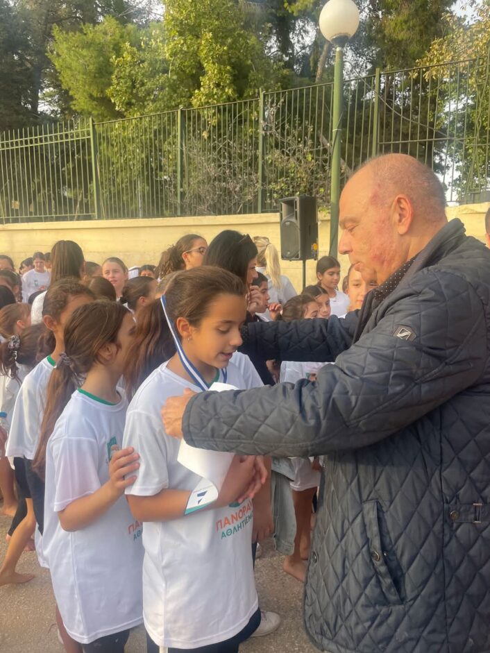 594345879 1172554045003448 1312556610890567838 N 706x941