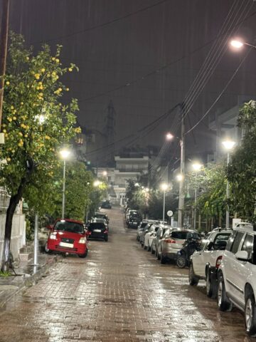 Εικόνα άρθρου: Νέα φωτιστικά σε όλη την πόλη: Η νύχτα γίνεται μέρα!!