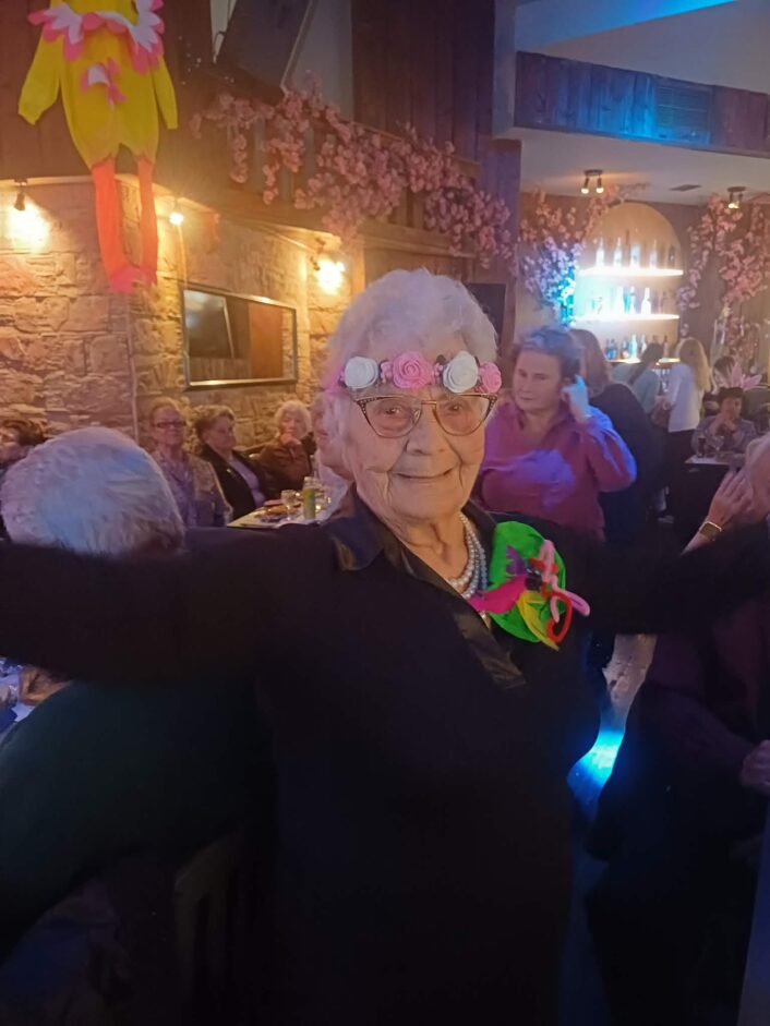 75f42370 Cf5e 4278 9d54 6d80a9b4d42b 706x941