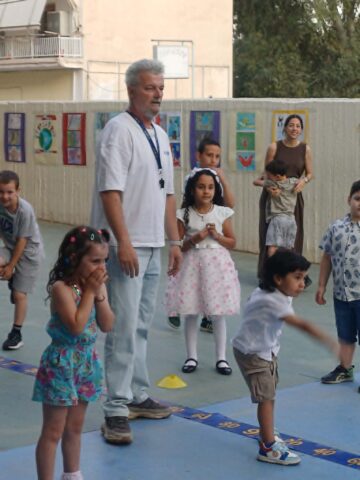 Εικόνα άρθρου: Χαρά και ξεφάντωμα στη καλοκαιρινή γιορτή του Κέντρου Δημιουργικής Απασχόλησης Παιδιών